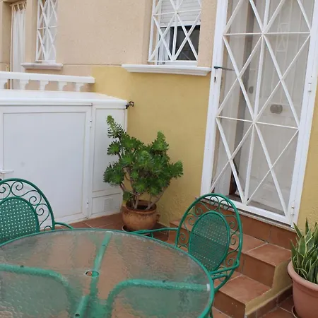 2 Bedroom Townhouse In Apartment *