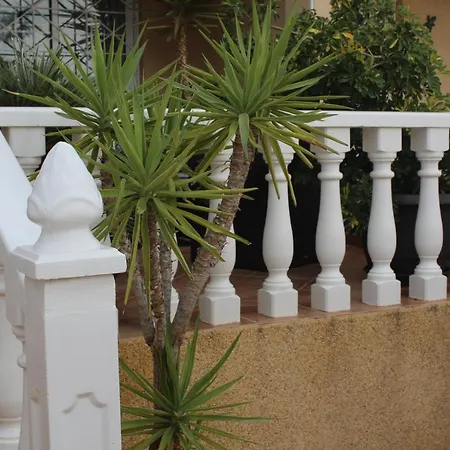 Apartment 2 Bedroom Townhouse In *