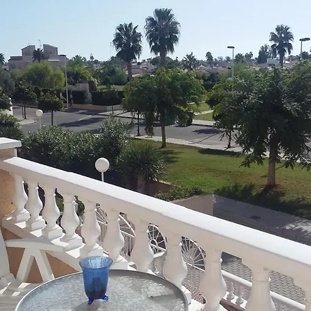 2 Bedroom Townhouse In Apartment *