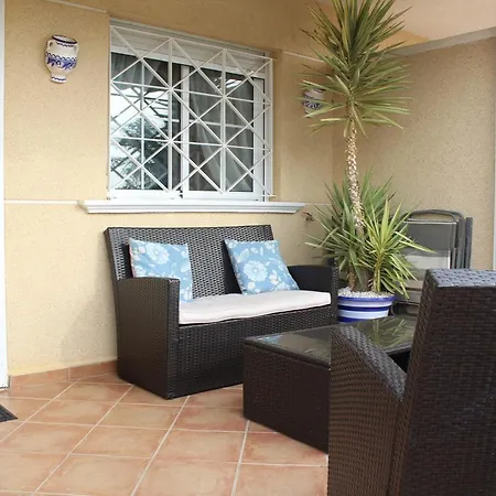 Apartment 2 Bedroom Townhouse In