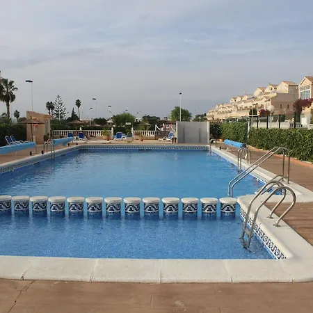 2 Bedroom Townhouse In Apartment *